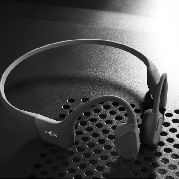 Shokz OpenRun Pro Bone Conduction Headphones - Picture 3 of 4